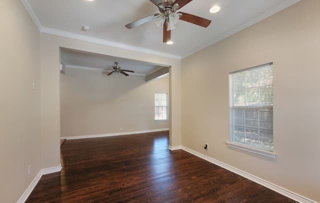 rental at 207  Hill St in San Antonio, TX — photo 3