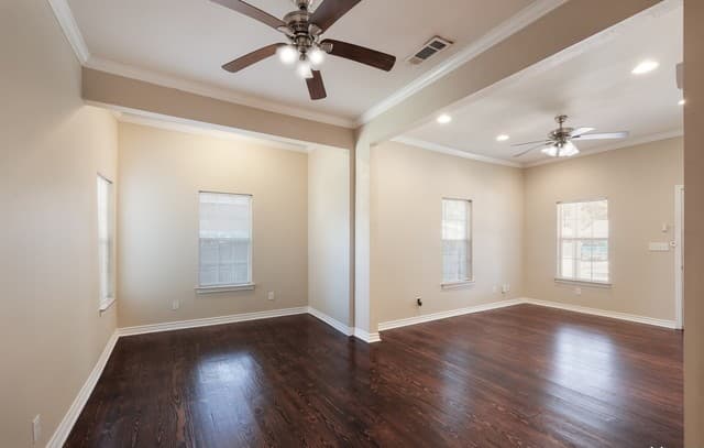 rental at 207  Hill St in San Antonio, TX — photo 5