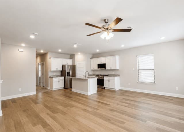 rental at 7137  Magnolia Crk Unit 201 in San Antonio, TX — photo 2