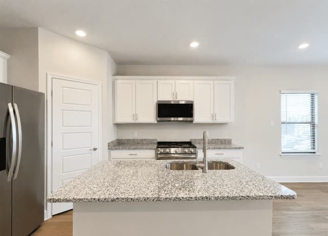 rental at 7137  Magnolia Crk Unit 201 in San Antonio, TX — photo 4