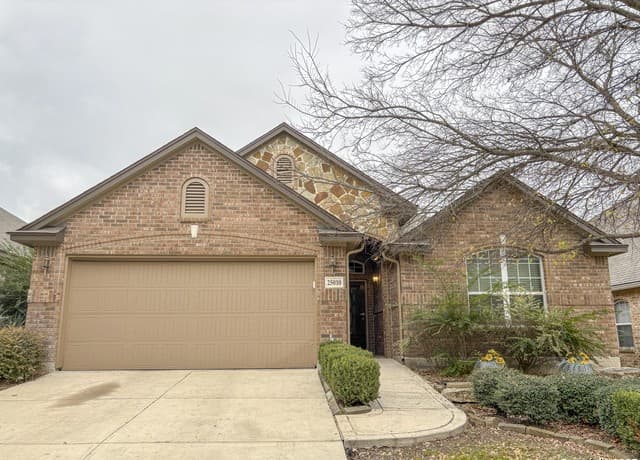 rental at 25010  Buttermilk Ln in San Antonio, TX — photo 2