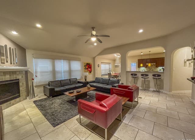 rental at 25010  Buttermilk Ln in San Antonio, TX — photo 5