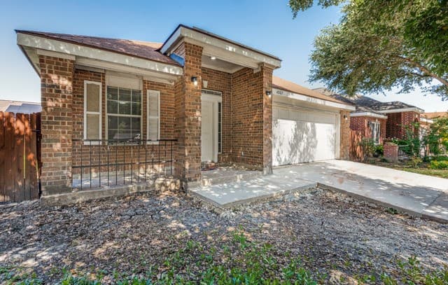 rental at 4807  Highland Farm in San Antonio, TX — photo 1