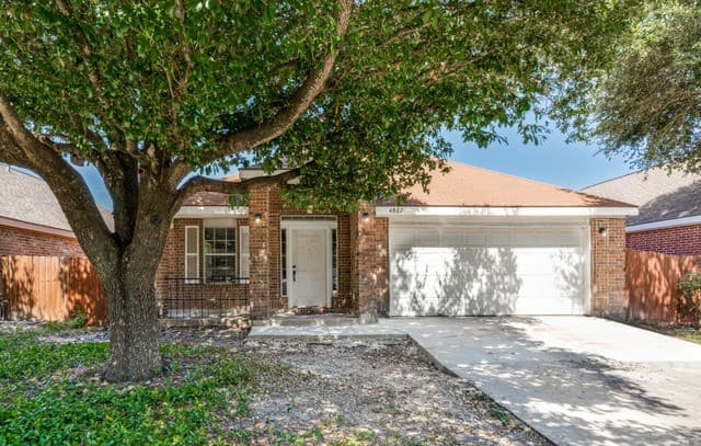 rental at 4807  Highland Farm in San Antonio, TX — photo 2