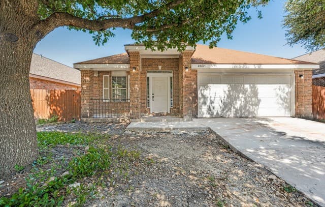 rental at 4807  Highland Farm in San Antonio, TX — photo 3