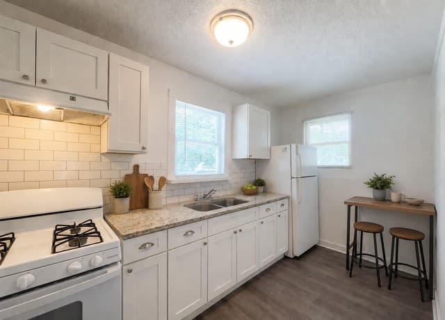 rental at 827  Steves Ave Unit 4 in San Antonio, TX — photo 4