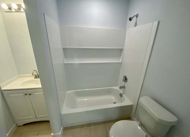 rental at 1632 S Hamilton St Unit 101 in San Antonio, TX — photo 5