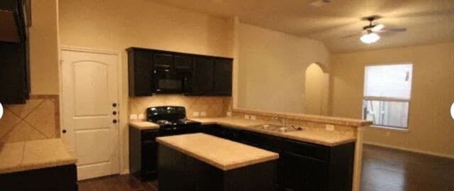 rental at 526  Creekside Circle in New Braunfels, TX — photo 4