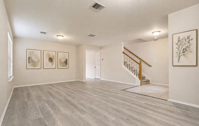 rental at 21015  Bristol Edge in San Antonio, TX — photo 2