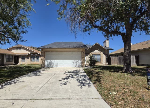 rental at 7123  Fallen Trail in San Antonio, TX — photo 1