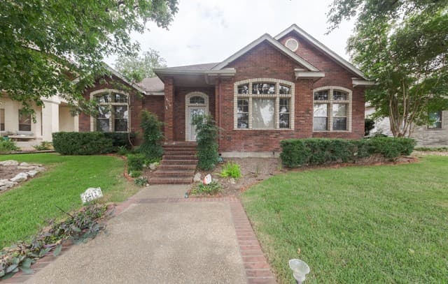 rental at 6512  Buffalo Hls in San Antonio, TX — photo 1