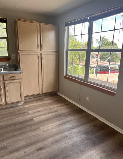 1-bedroom rental at 134 Cheyenne Ave Unit 2 in San Antonio, TX — photo 5
