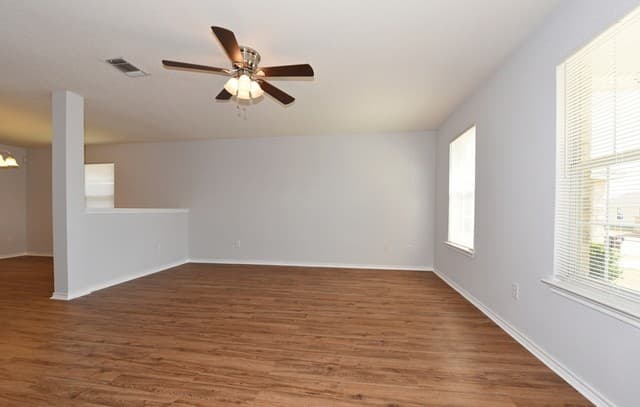 rental at 9207  Dublin Moor in San Antonio, TX — photo 3