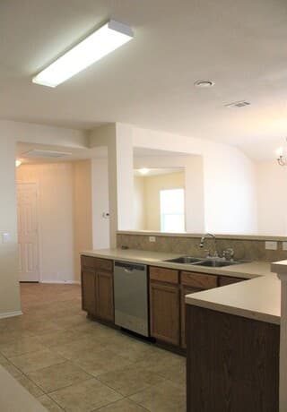 rental at 9518  Ascending in Converse, TX — photo 4