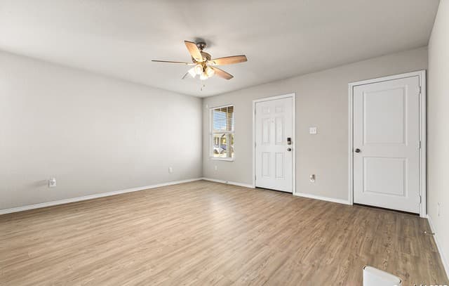 rental at 7207  Lincoln Trace in San Antonio, TX — photo 3