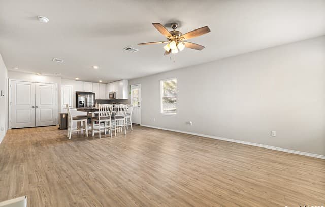 rental at 7207  Lincoln Trace in San Antonio, TX — photo 5