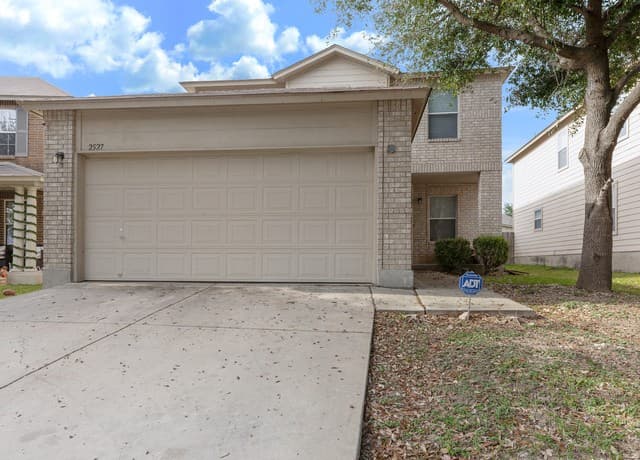 rental at 2527  Butterfly Bay in San Antonio, TX — photo 2
