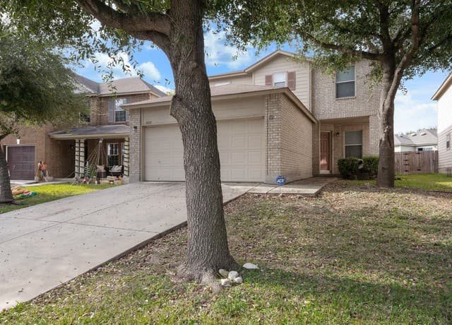 rental at 2527  Butterfly Bay in San Antonio, TX — photo 3
