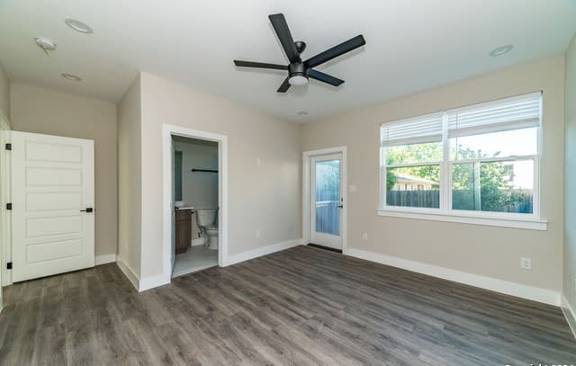 rental at 1618 W Lawndale Dr Unit 10 in San Antonio, TX — photo 5