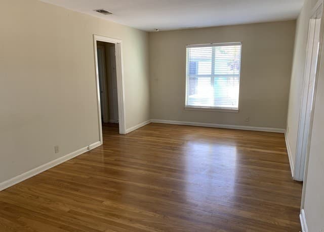 rental at 111  Laddie Pl Unit B in San Antonio, TX — photo 3
