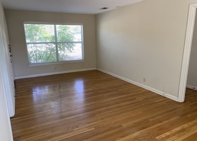 rental at 111  Laddie Pl Unit B in San Antonio, TX — photo 4