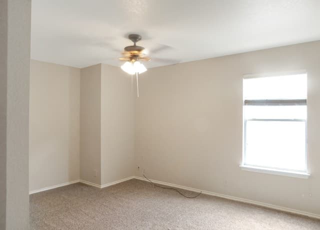 rental at 802  Butler Pt in San Antonio, TX — photo 3