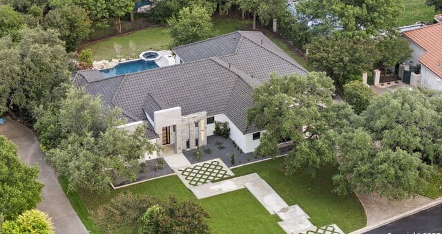 rental at 6  Turin Ct in San Antonio, TX — photo 2