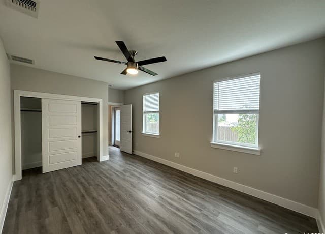rental at 1618 W Lawndale Dr Unit 8 in San Antonio, TX — photo 3