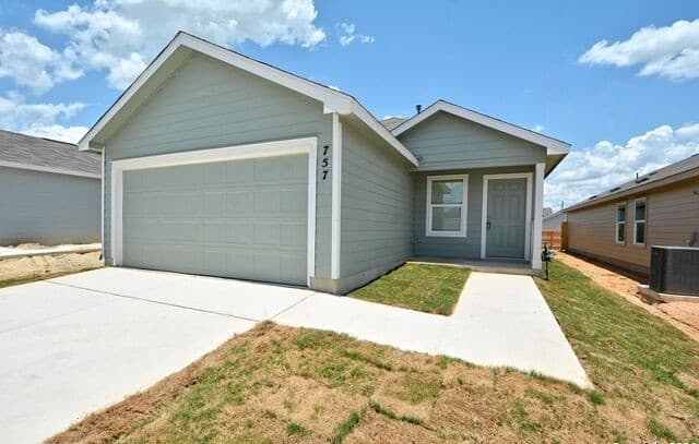 rental at 757  Tulsa Trl in New Braunfels, TX — photo 2