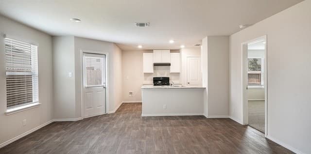 rental at 6533  Baroque Ter in San Antonio, TX — photo 2