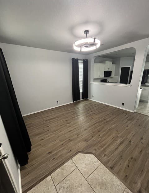 rental at 123  Reeves Gdn in San Antonio, TX — photo 2