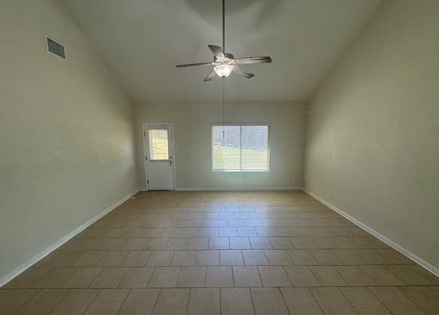 rental at 6702  Prescott Dm in San Antonio, TX — photo 5