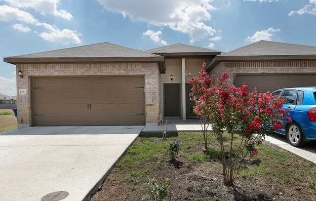 rental at 2584  Pahmeyer Rd in New Braunfels, TX — photo 2
