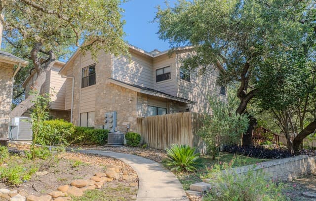 rental at 829 W Bitters Rd Unit APT 503 in San Antonio, TX — photo 1