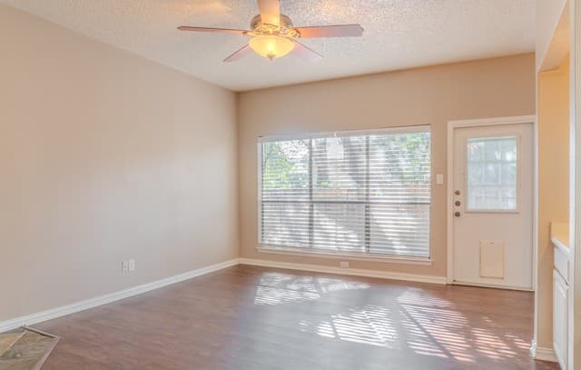 rental at 829 W Bitters Rd Unit APT 503 in San Antonio, TX — photo 5