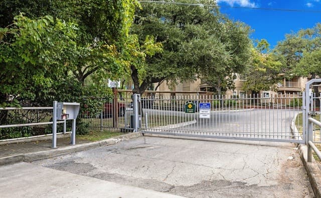 rental at 4119  Medical Dr. Unit 307C in San Antonio, TX — photo 3