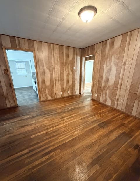 2-bedroom rental at 173 W Dickson Ave in San Antonio, TX — photo 4