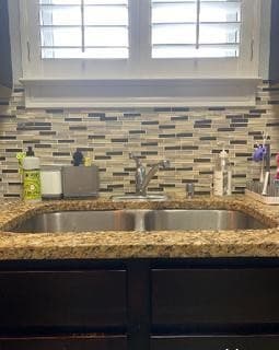 rental at 2014 W Houston St Upstairs in San Antonio, TX — photo 5