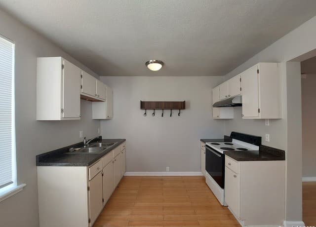 1-bedroom rental at 455 Eleanor Ave Unit 2 in San Antonio, TX — photo 2