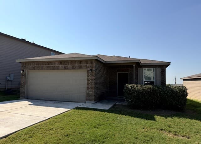 rental at 10362  McQueeney in San Antonio, TX — photo 2