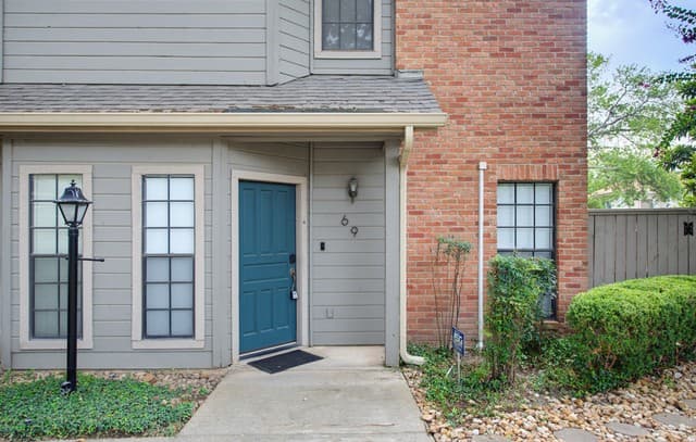 rental at 69  Chapel Hill Cir in San Antonio, TX — photo 1