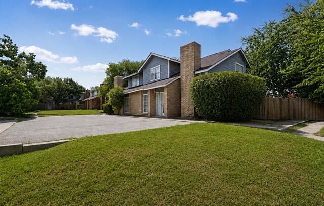 rental at 6710  Windsor Holw in San Antonio, TX — photo 2