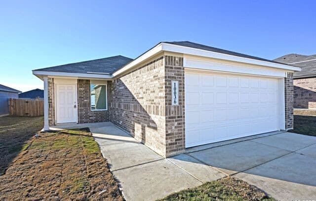 rental at 10036  Mather Way in Converse, TX — photo 2