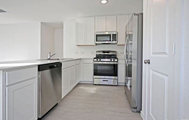 rental at 10036  Mather Way in Converse, TX — photo 5