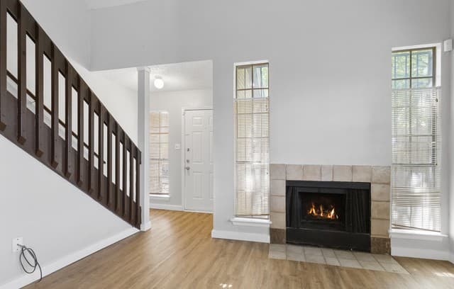 rental at 6714  Windsor Holw in San Antonio, TX — photo 3