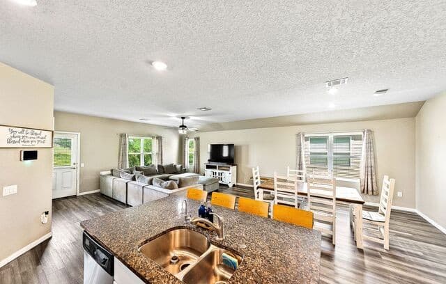 rental at 811  Blue Lndg in San Antonio, TX — photo 4