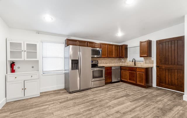 rental at 21875  Scenic Loop Rd in San Antonio, TX — photo 2