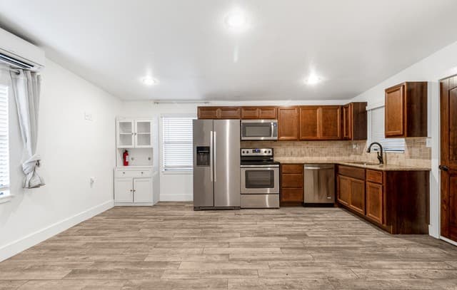 rental at 21875  Scenic Loop Rd in San Antonio, TX — photo 3