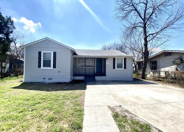 rental at 178  Sweetbriar Ave in San Antonio, TX — photo 1