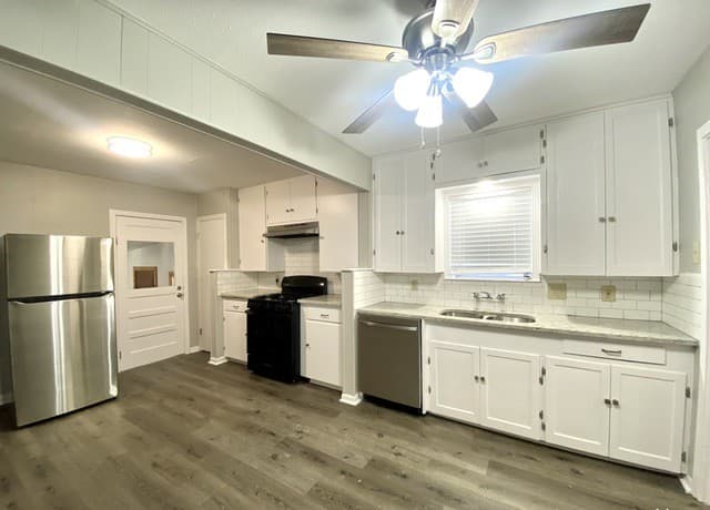 rental at 178  Sweetbriar Ave in San Antonio, TX — photo 3